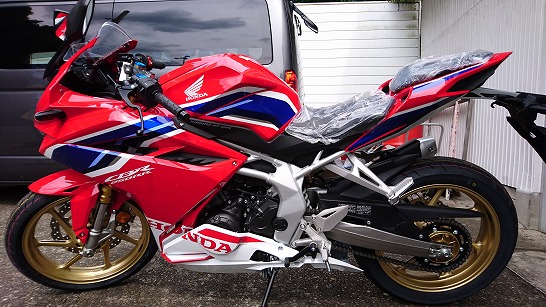 �z���_ CBR250RR